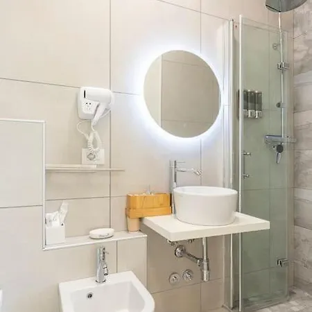 Daire Maggiore Terra +terrace *